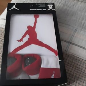 JORDAN 3 pieces infant set